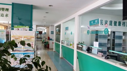 健康咨询，医院服务窗口的温馨桥梁