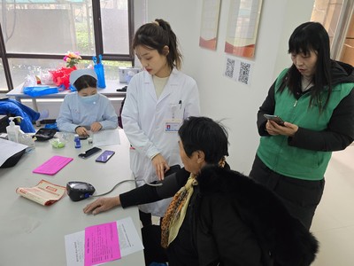 金水区未来路街道 健康服务进社区，居民健康有“医”靠