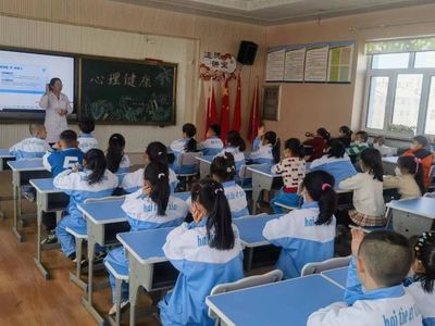 海拉尔区卫生健康委深入推进新时代文明实践志愿服务，擦亮健康咨询服务品牌
